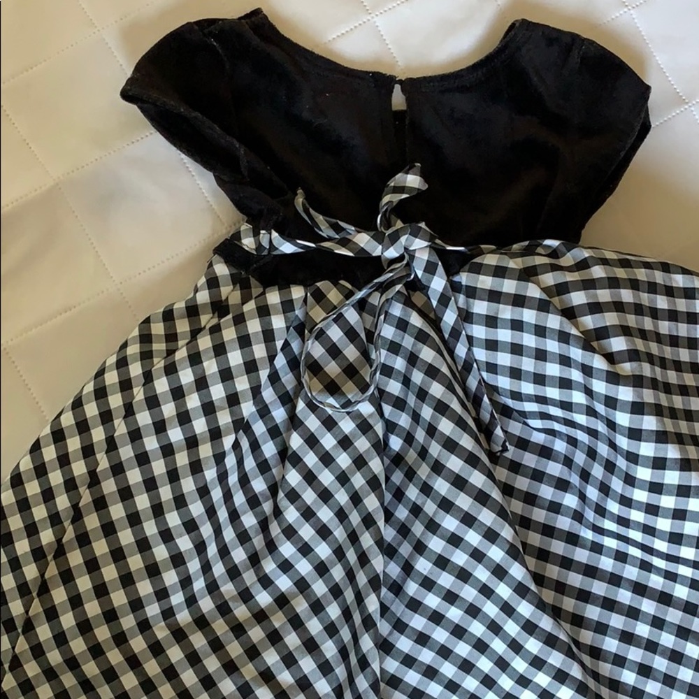 Dress - Picture 5 of 6